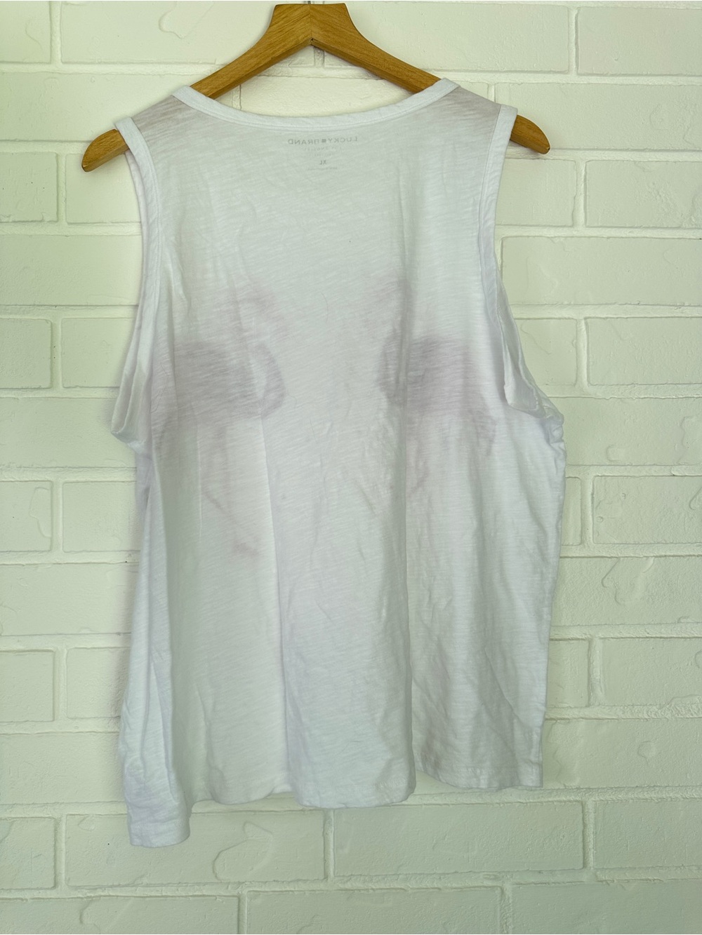 Lucky Brand 100 % cotton White Tank with Magenta Flamingo Pair Graphic Size XL - Picture 3 of 8